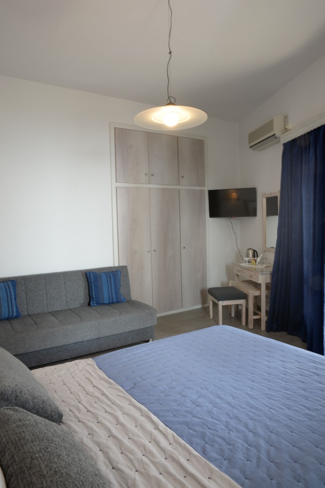 Superior Double or Twin Room photo 3
