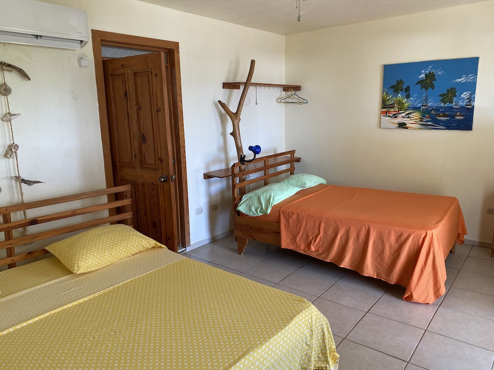 Double Room, 2 Queen Beds, Non Smoking, Ocean View photo 2