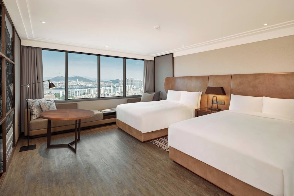 Executive Room, 2 Double Beds (Executive Lounge Access) - Photo 4
