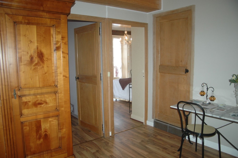Family Room photo 2