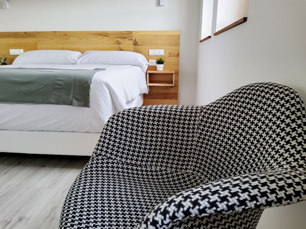 Standard Double Room photo 3