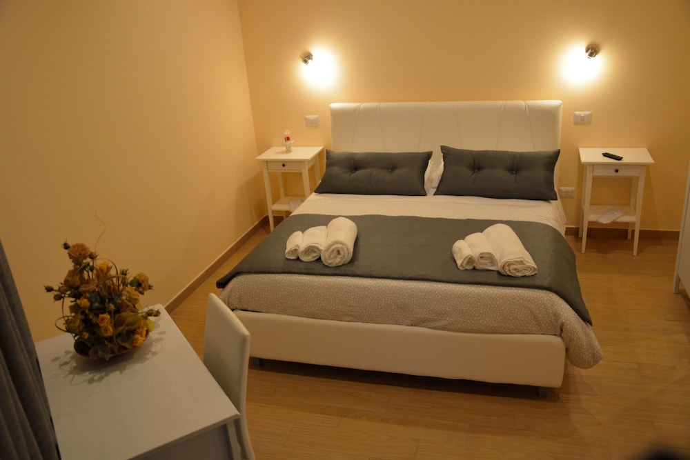 Double Room, 1 Queen Bed