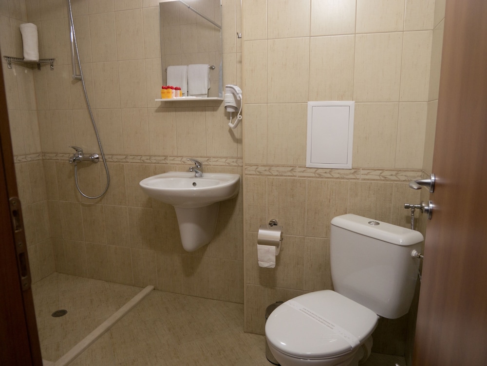Family Double or Twin Room photo 3