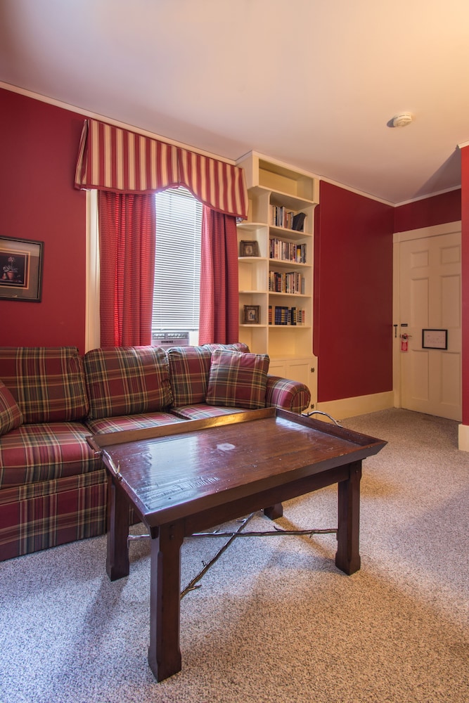 Junior Suite, 1 King Bed photo 3
