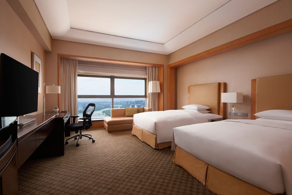 Deluxe Twin Room, 2 Double Beds, Smoking, River View - Photo 1