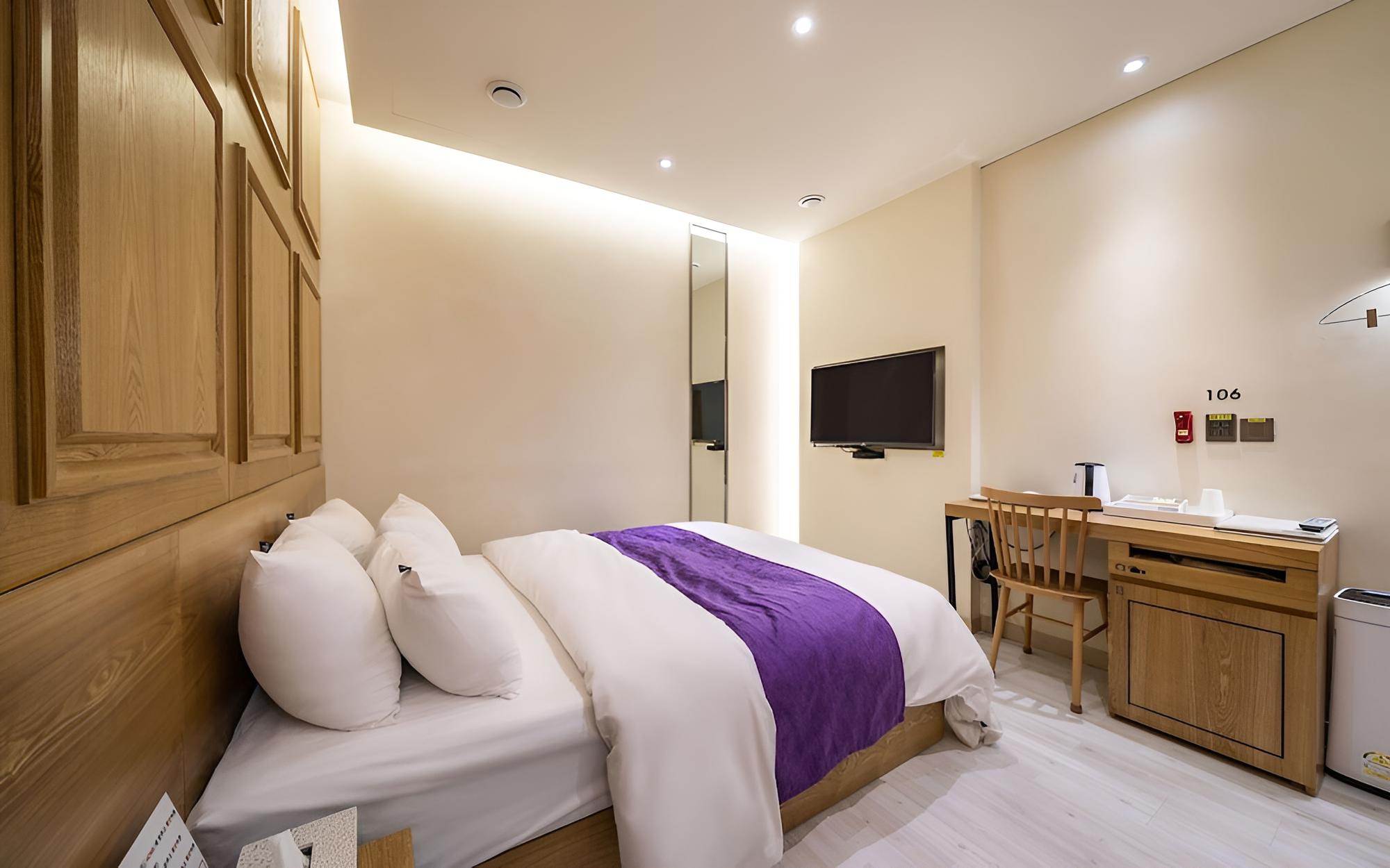 Room (Standard B1) - Photo 2