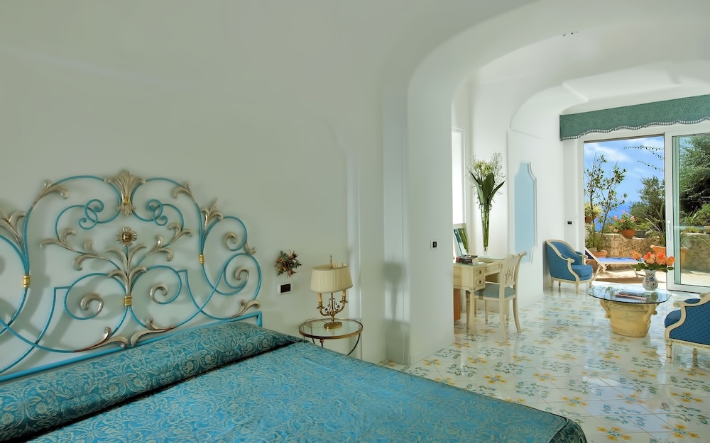 Premier Room, 1 Bedroom, Non Smoking, Sea View thumbnail 5