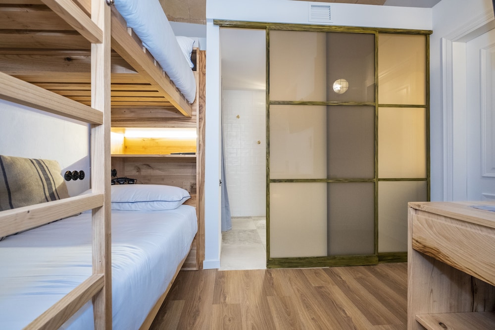 Double Room (Bunk Bed) photo 3