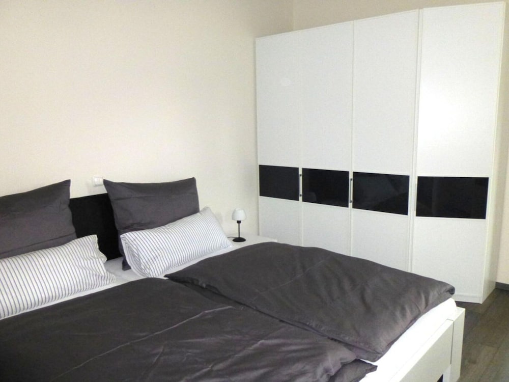 Apartment photo 2
