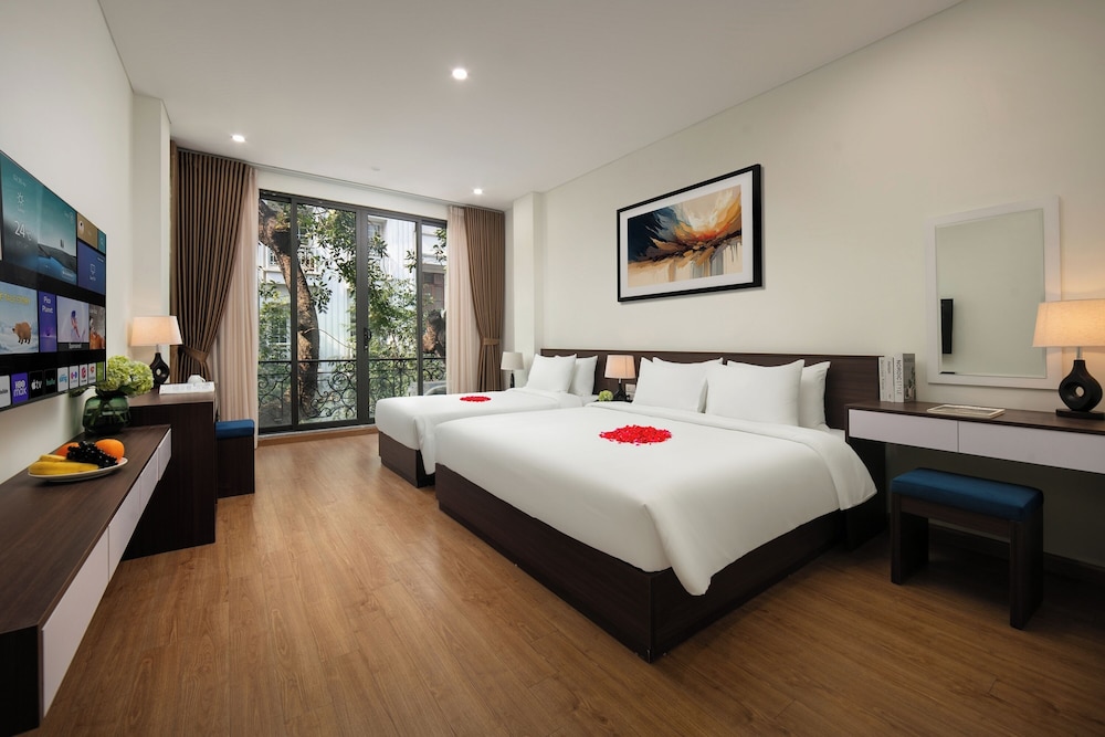 Executive Triple Room, Balcony, City View
