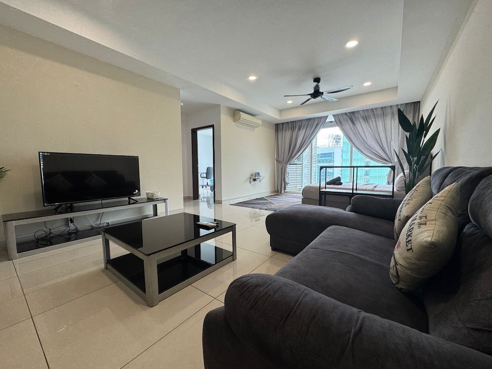 Signature Apartment, 2 Bedrooms, City View, Corner