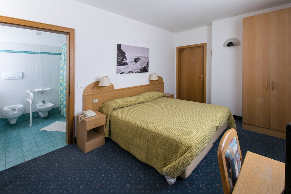 Comfort Double or Twin Room photo 1