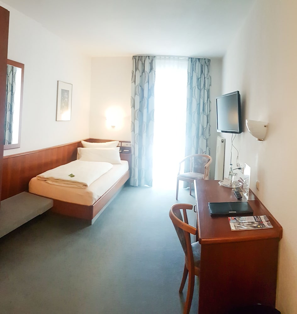 Single Room (Plus) photo 2