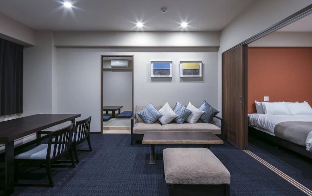 Classic Suite, 1 Bedroom, Non Smoking, Hot Tub - Photo 1