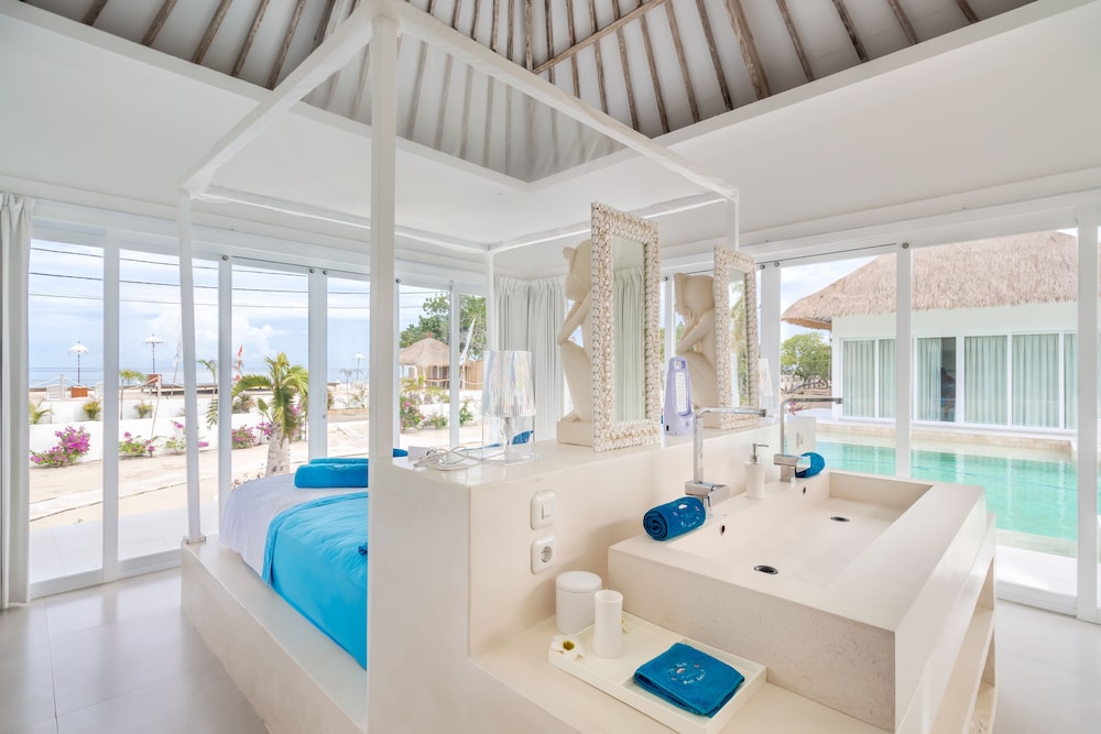 Beach Bungalow photo 3