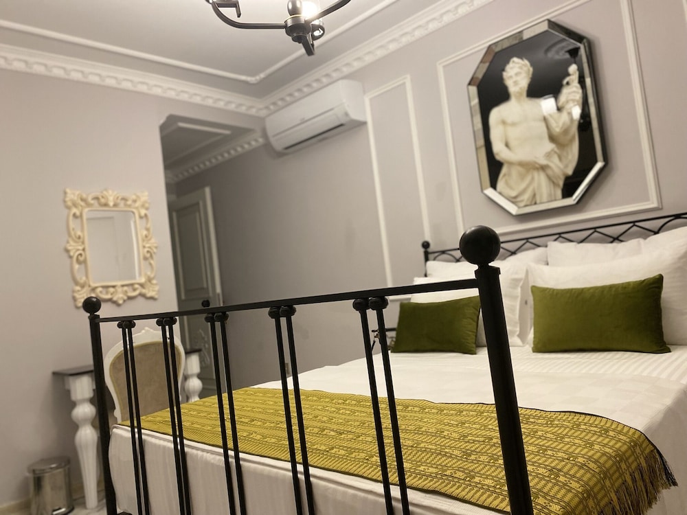 Standard Double Room - Photo 16