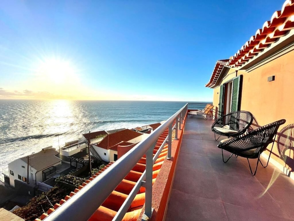 Deluxe Double Room, 1 King Bed, Sea View photo 1