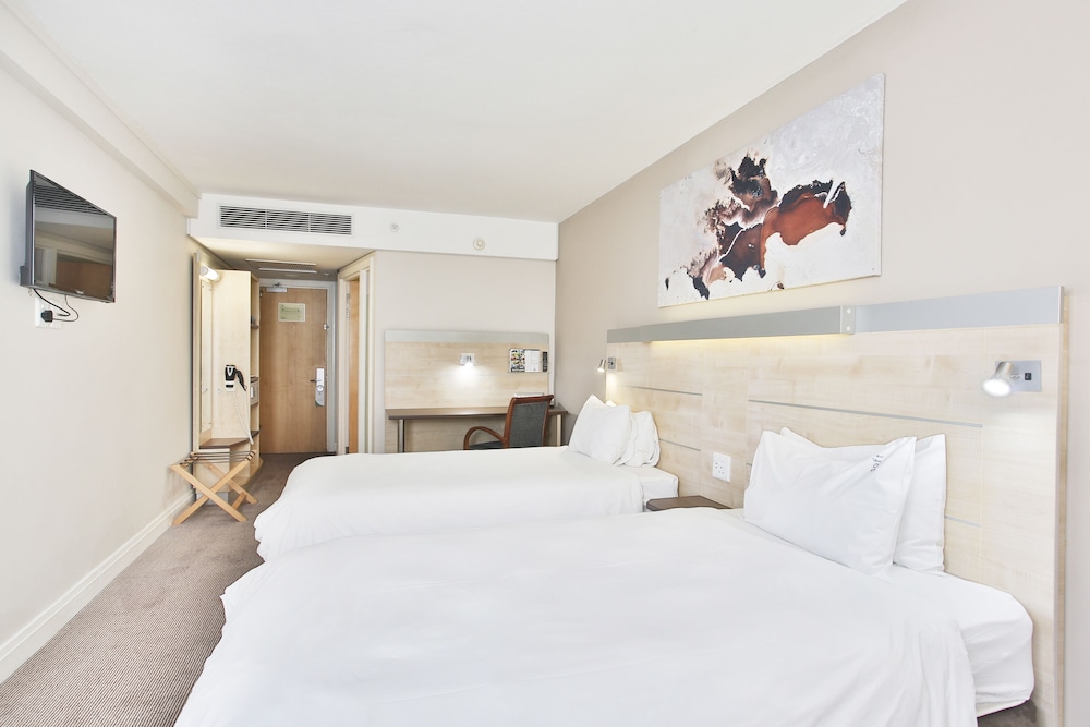 Twin Room (Twin Room- 2 single beds) - Photo 2