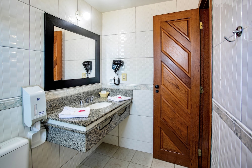 Executive Room - Photo 6