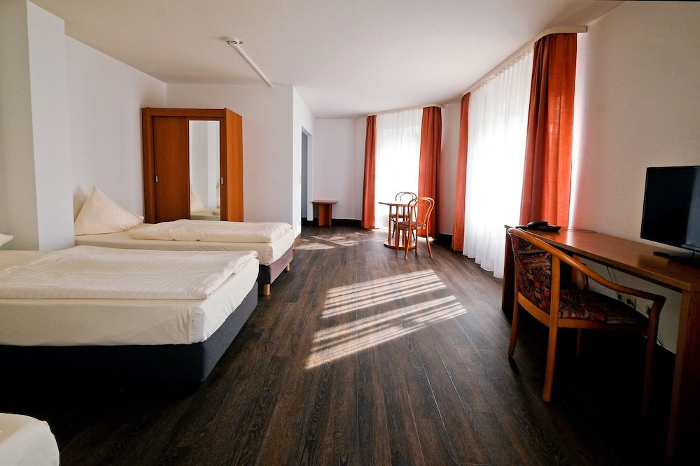 Quadruple Room photo 2