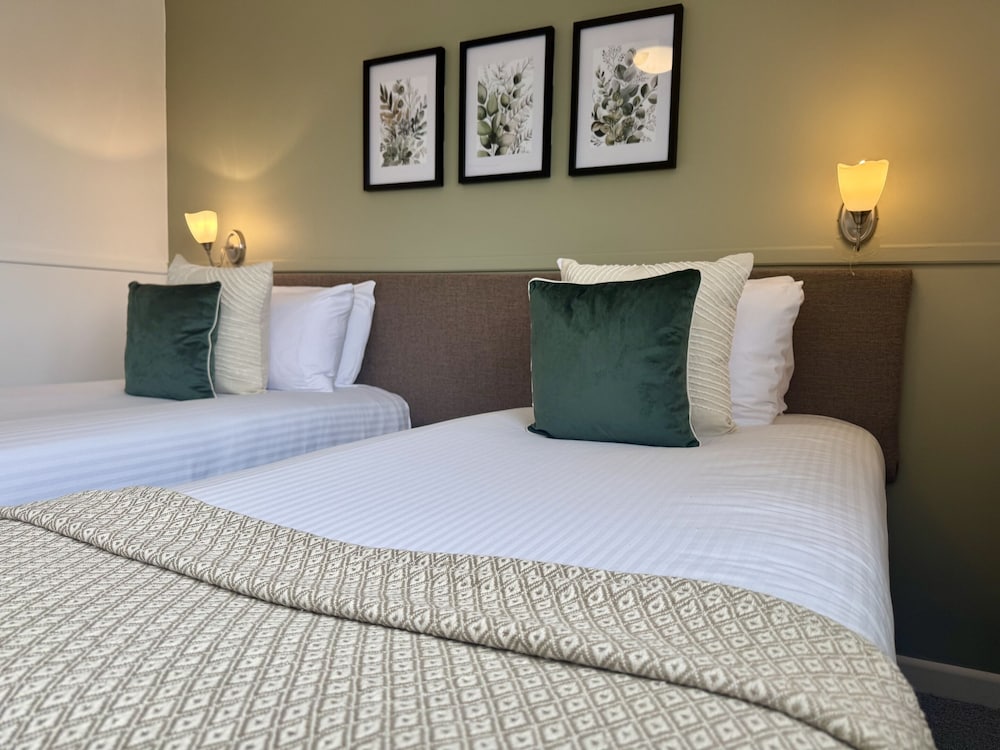 Standard Twin Room, Ensuite - Photo 2