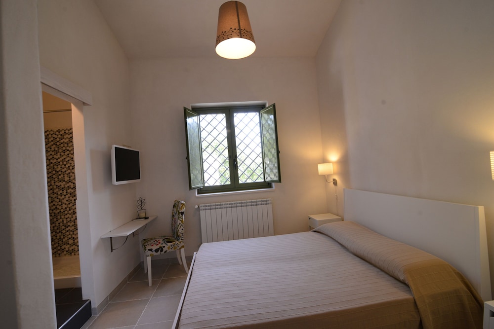 Double Room (2) photo 1