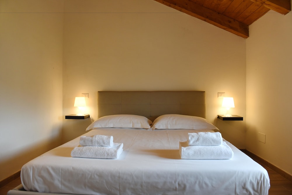 Duplex, 2 Bedrooms, 2 Bathrooms