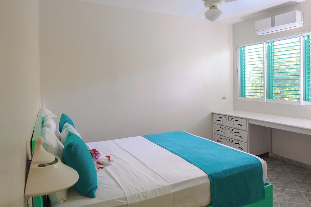 Deluxe Room, 1 Queen Bed - Photo 19
