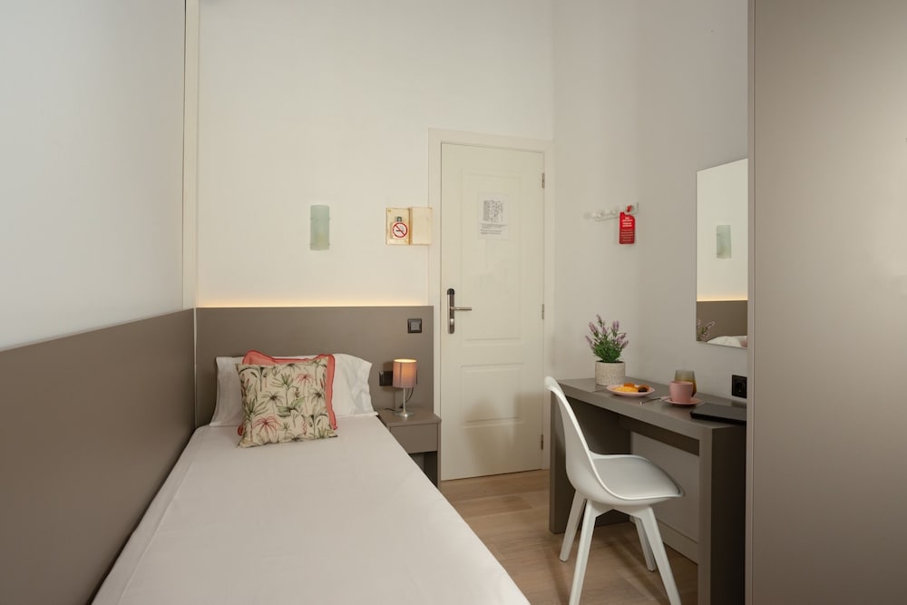 Habitación Individual, Baño Compartido, Vista a la Ciudad