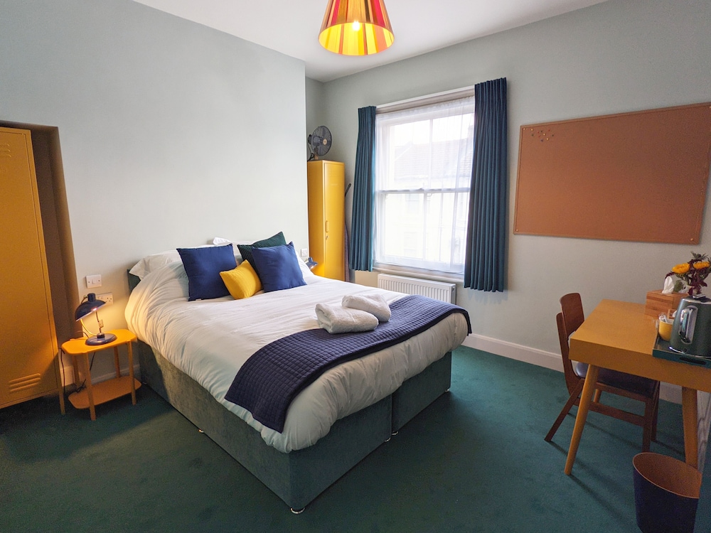 Double Room, Ensuite - Photo 3