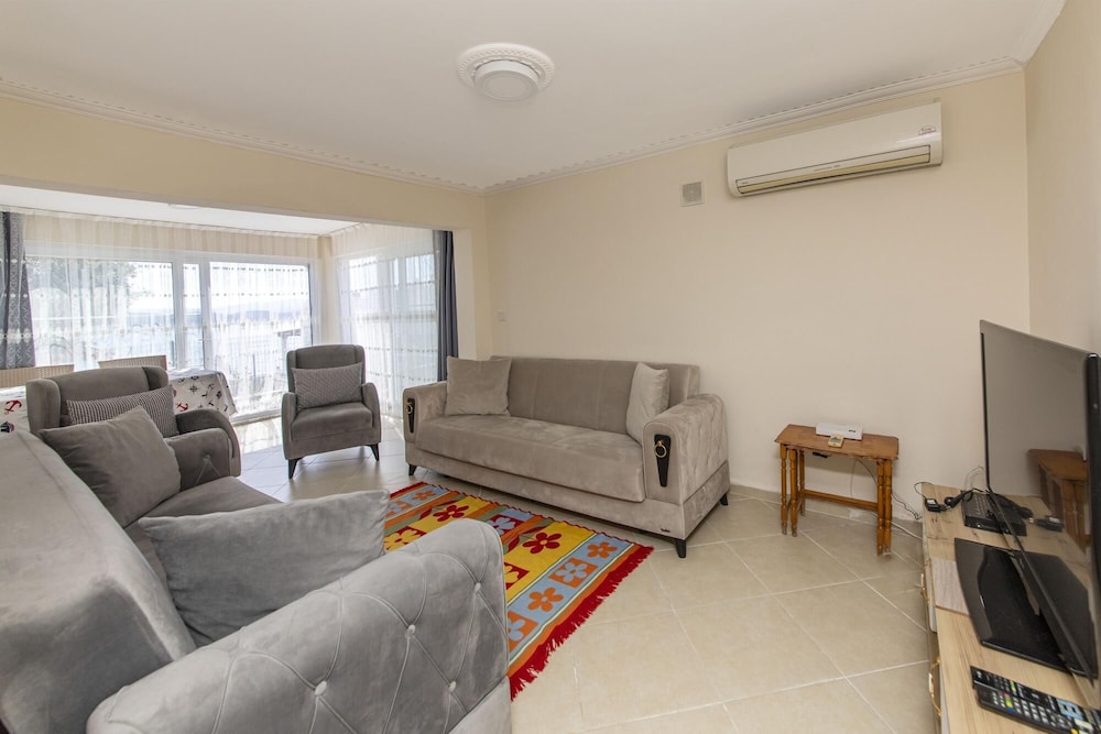 House photo 2