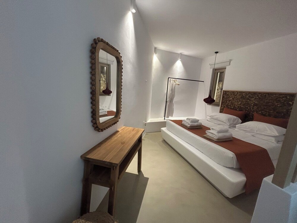 Deluxe Studio Suite, Sea View
