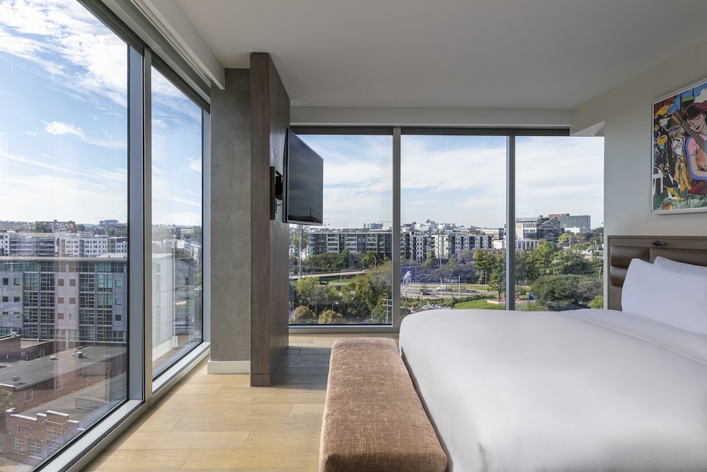 Premier Suite, 1 Bedroom, City View - Photo 2