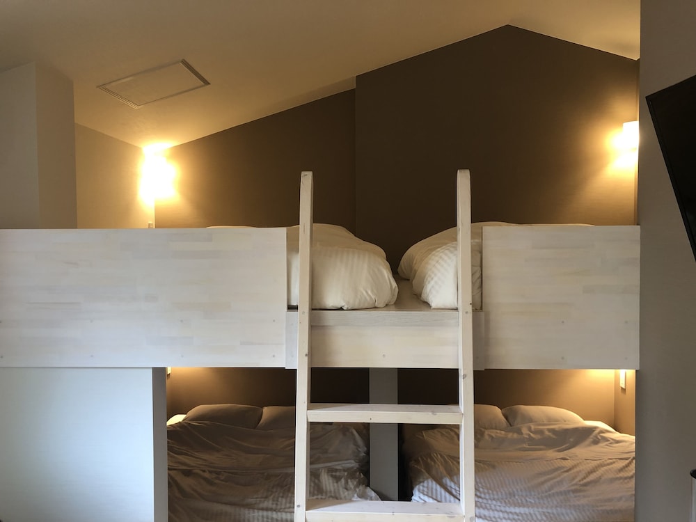 Junior Suite, with Private Bathroom - Photo 2