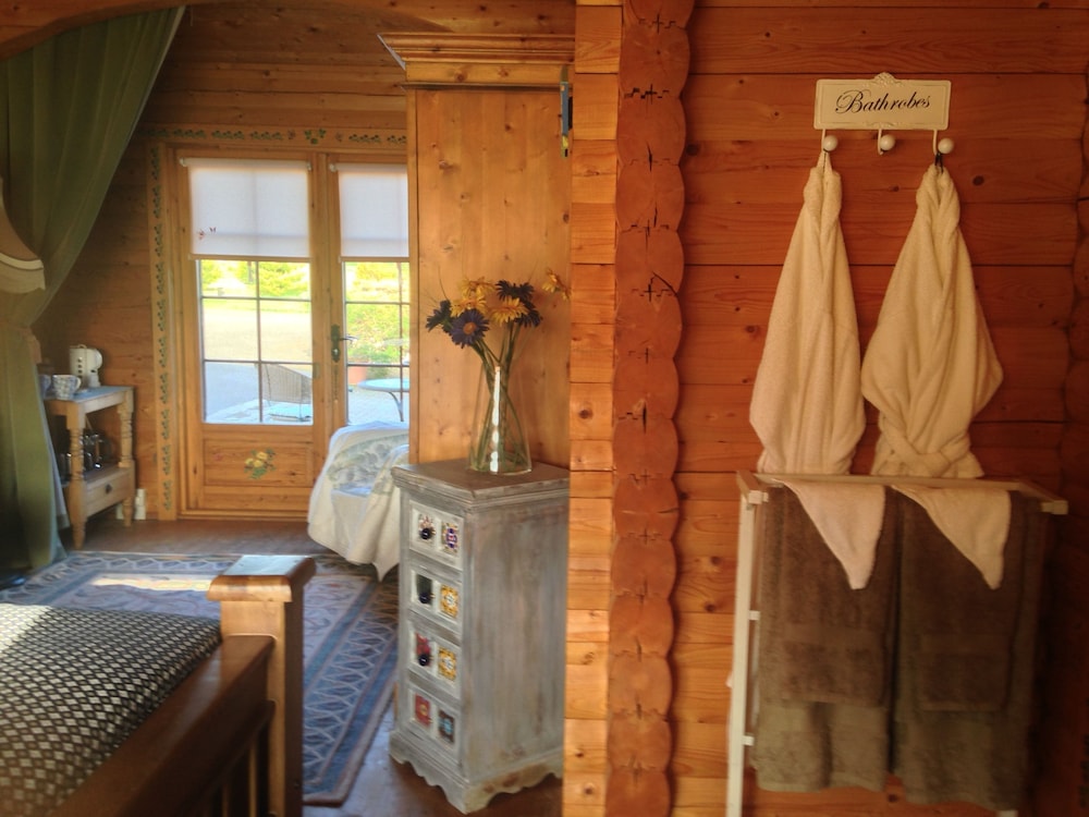 Superior Double Room, Patio photo 3
