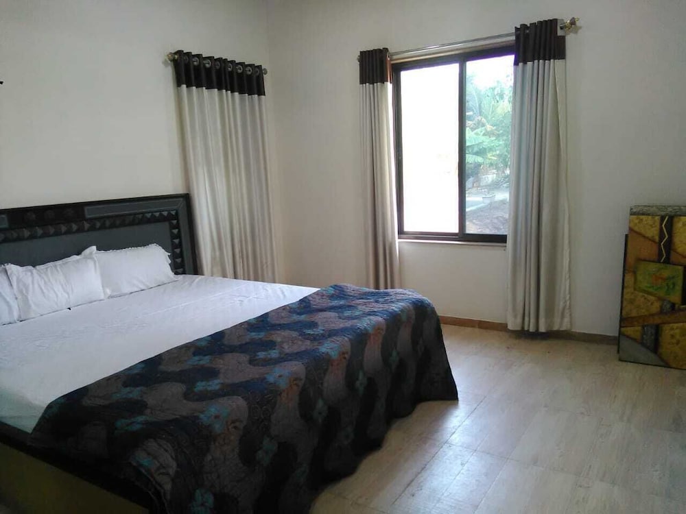 2 Bedroom Bunglow photo 2