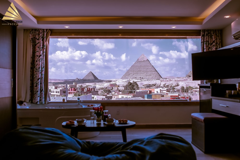 Executive Suite, Jetted Tub (Pyramids View) - Photo 6