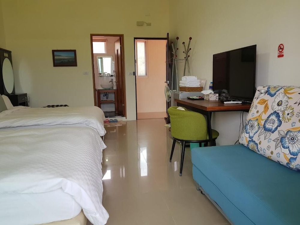 Comfort Quadruple Room, 2 Double Beds, Mountainside photo 2
