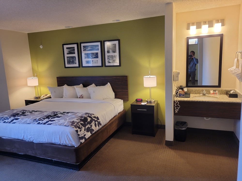 Room, Accessible, Bathtub photo 3