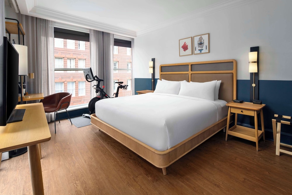 City View Room, 1 King Bed, with Peloton - Photo 7
