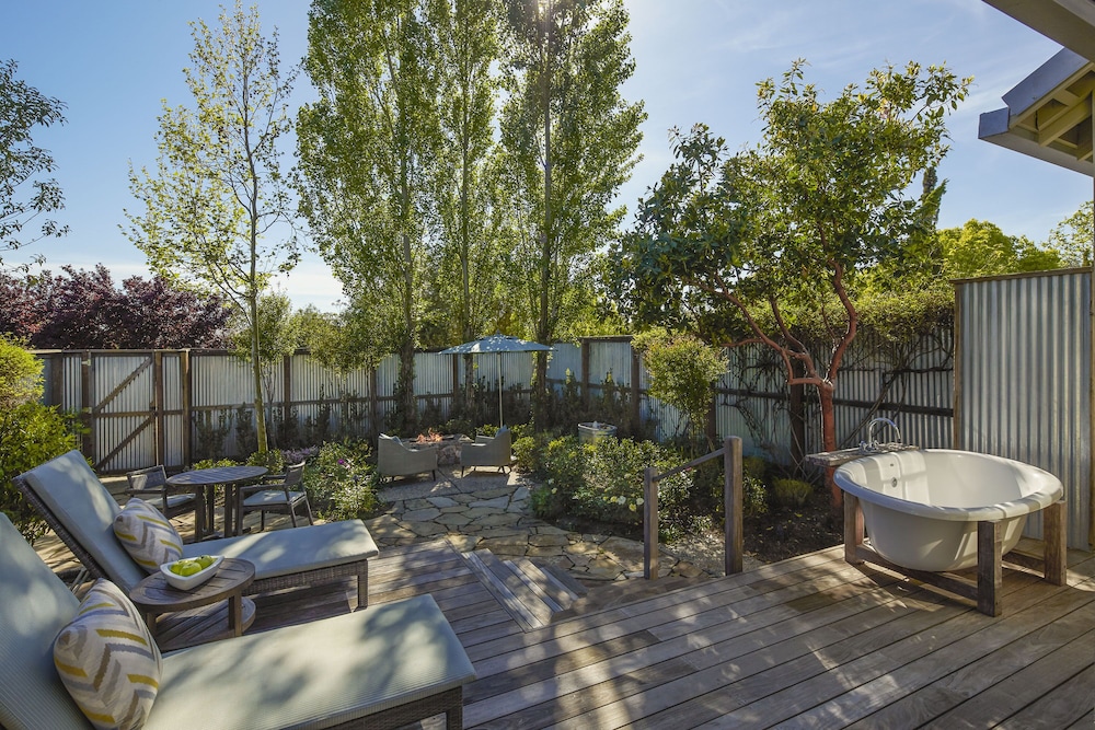 Premier Harvest Cottage King photo 1