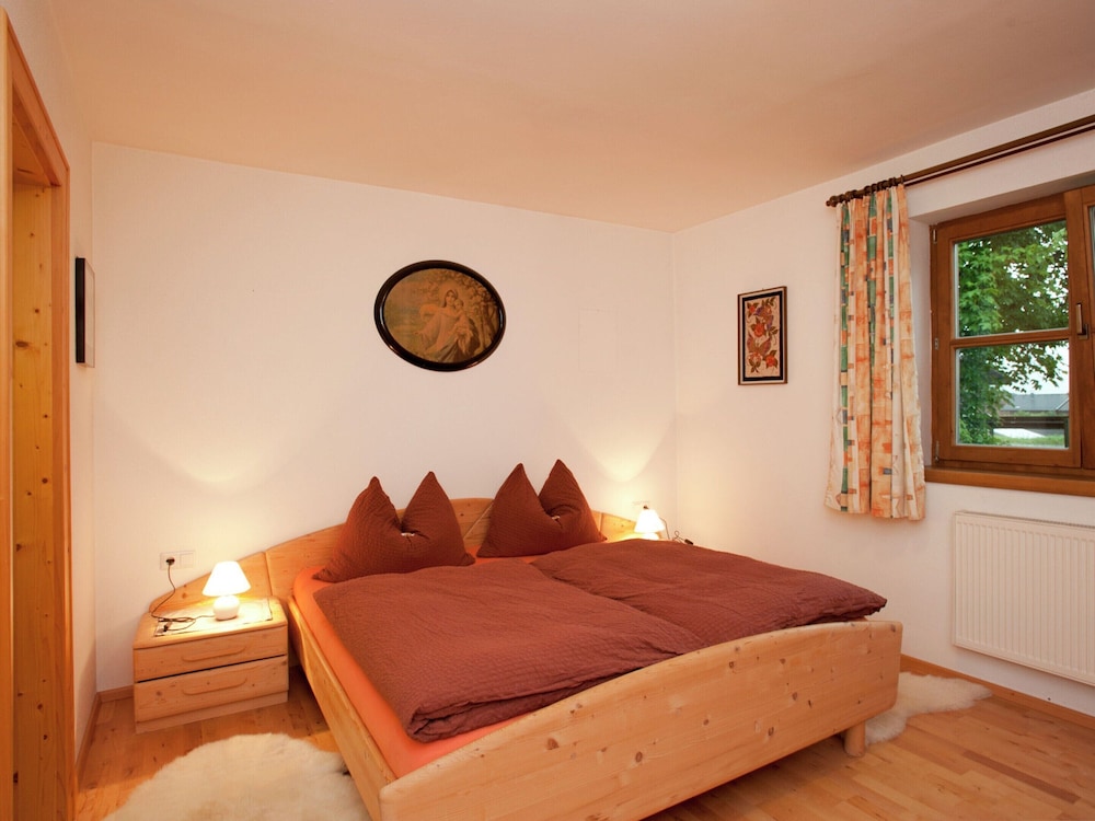 Apartment photo 2
