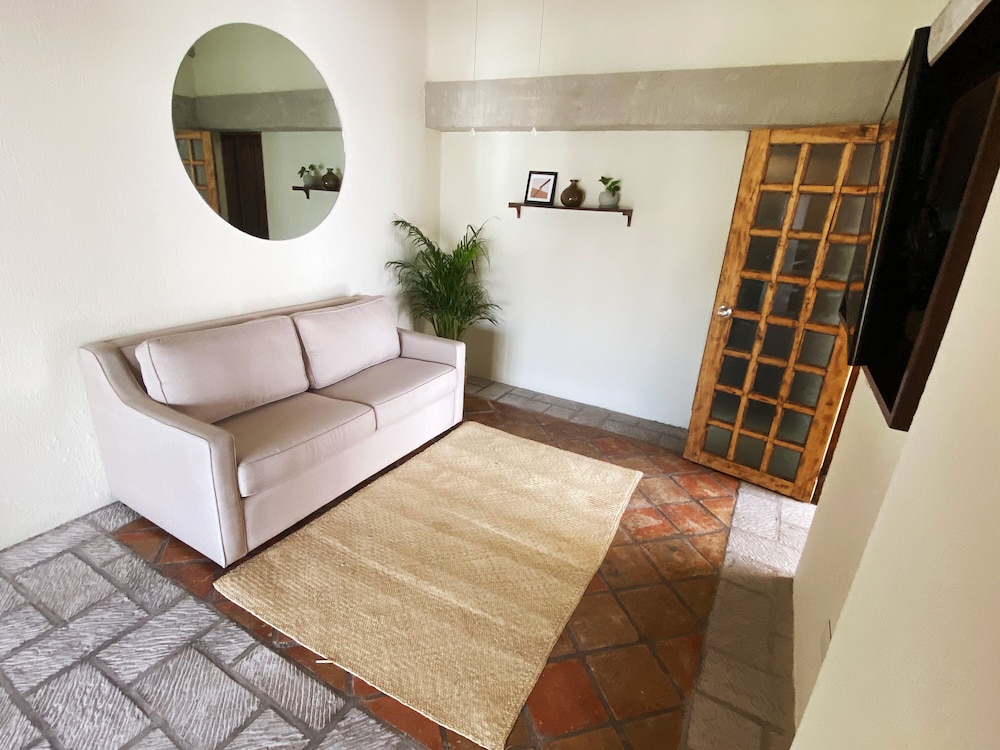 Deluxe Room - Photo 11