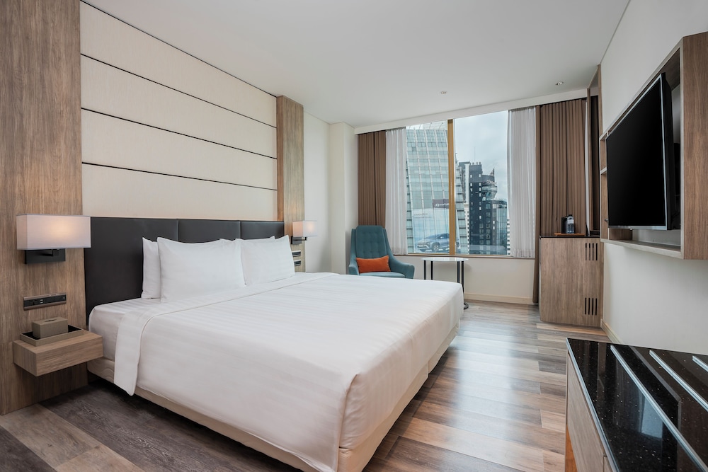 Standard Corner King Room