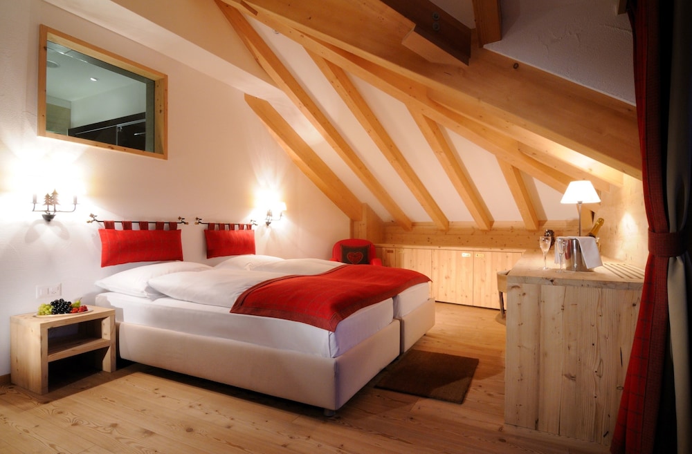 Double Room, Balcony, Mountain View