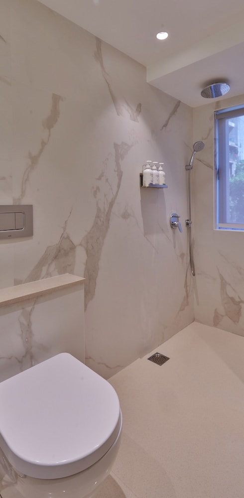 Executive Room, 1 Double or 2 Twin Beds - Photo 2