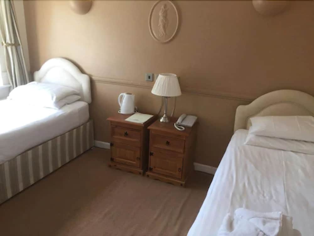 Standard Twin Room photo 3