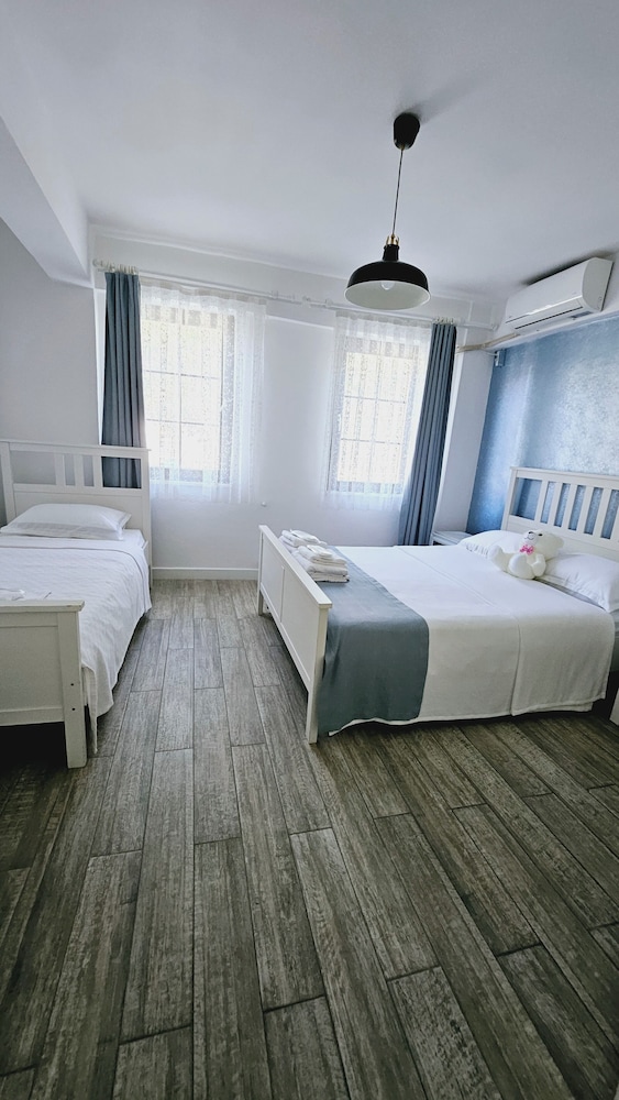 Deluxe Triple Room photo 1