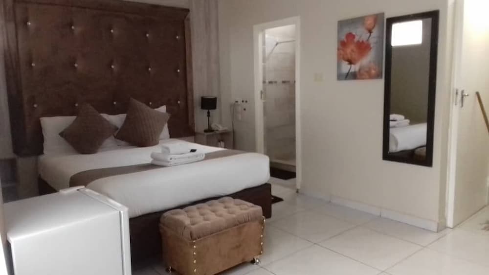 Standard Double Room photo 2