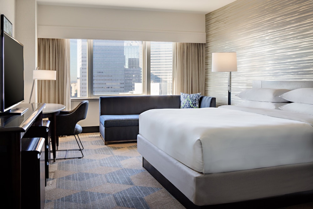 Executive Suite, 1 Bedroom - Photo 1
